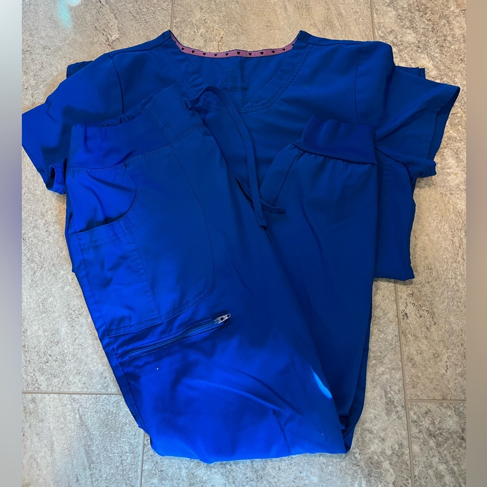 HeartSoul Royal Blue Medical Scrub Set